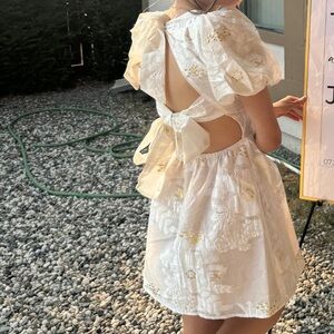 Elliatt White Floral Formal Dress